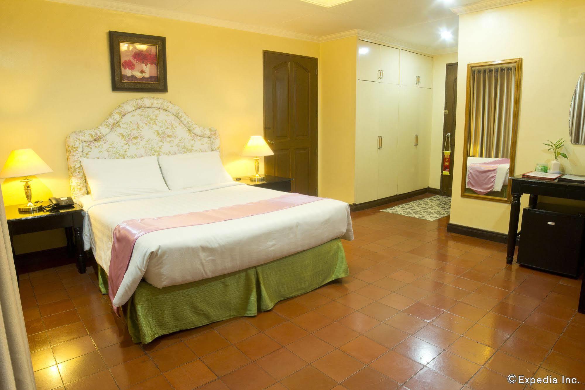 White Knight Hotel Intramuros Manila Dış mekan fotoğraf