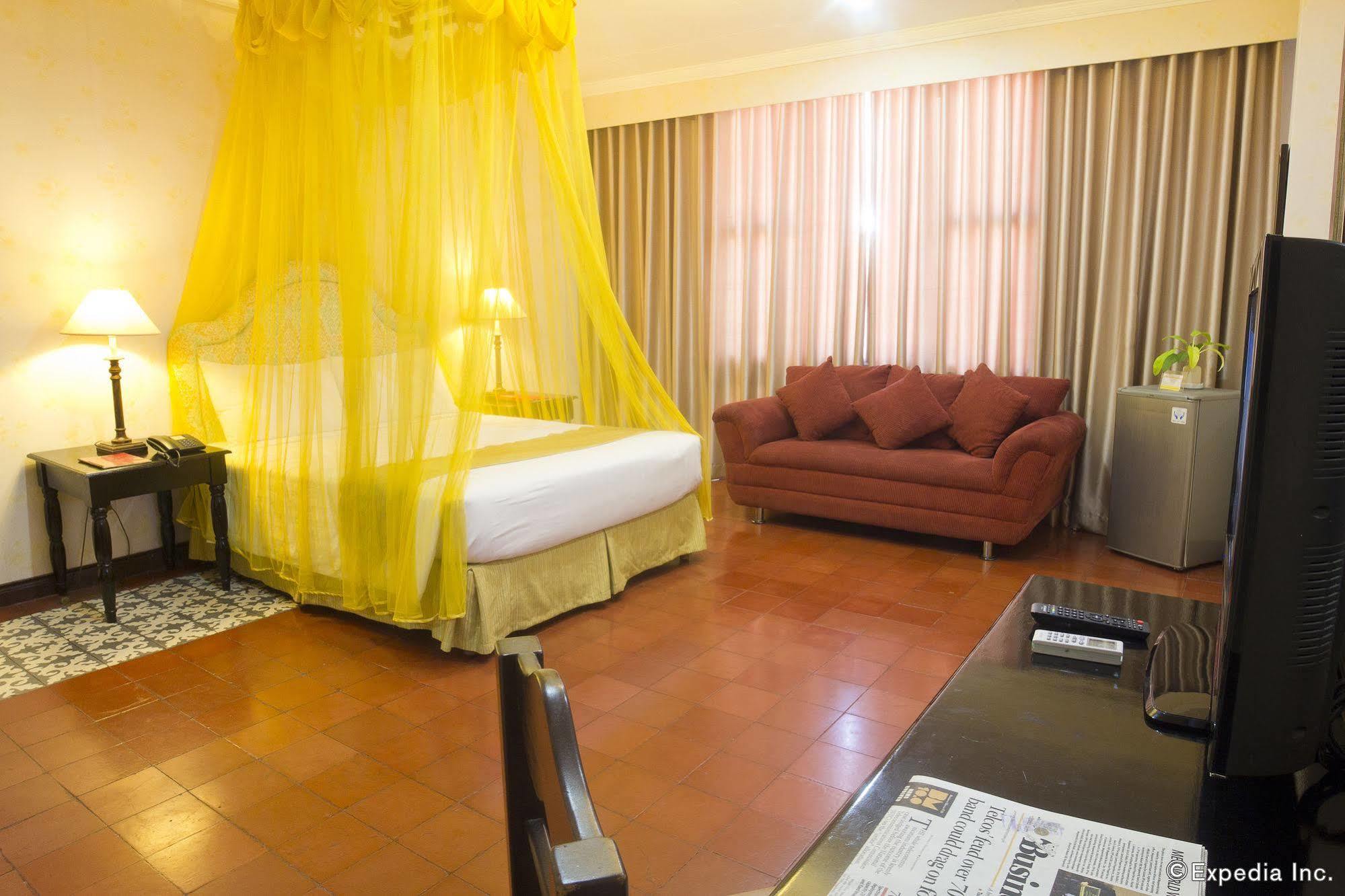 White Knight Hotel Intramuros Manila Dış mekan fotoğraf